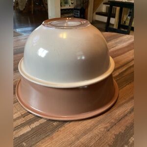 Vtg Pyrex 323 325 Autumn Rainbow Tan Nesting MixBowl Clear Bottom 1.5L 2.5L USA
